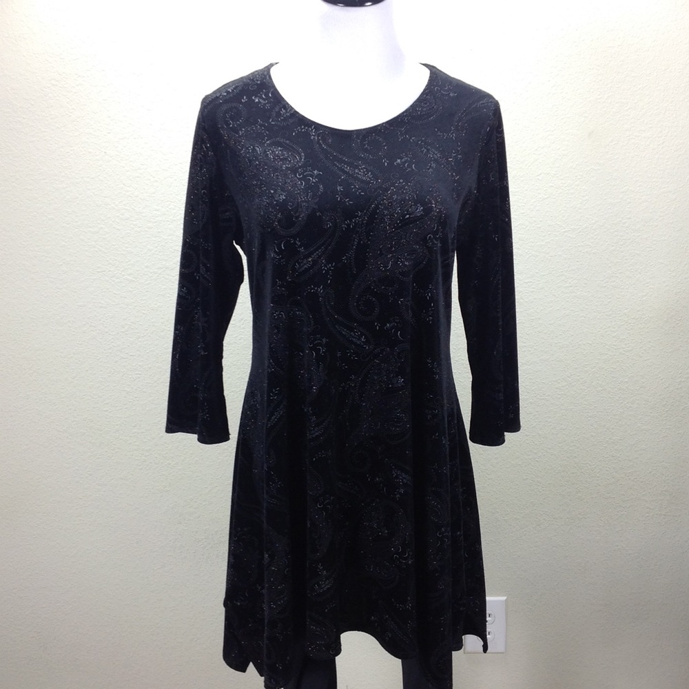 ReBekah Black & Silver Velvet Swing Hem Top